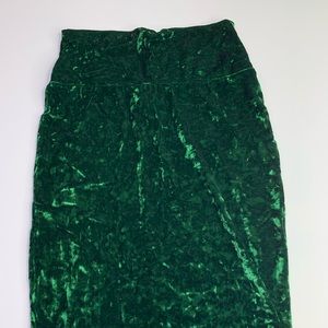 Lularoe green velvet XS Cassie